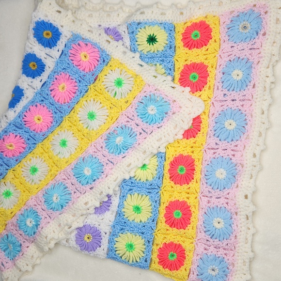 Granny square baby blanket,  38 X 46 - Picture 1 of 5